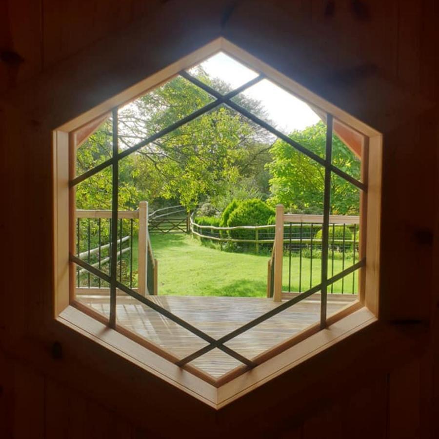 The Hive - Unique Log Cabin With Wood Burning Stove Ludchurch Zewnętrze zdjęcie