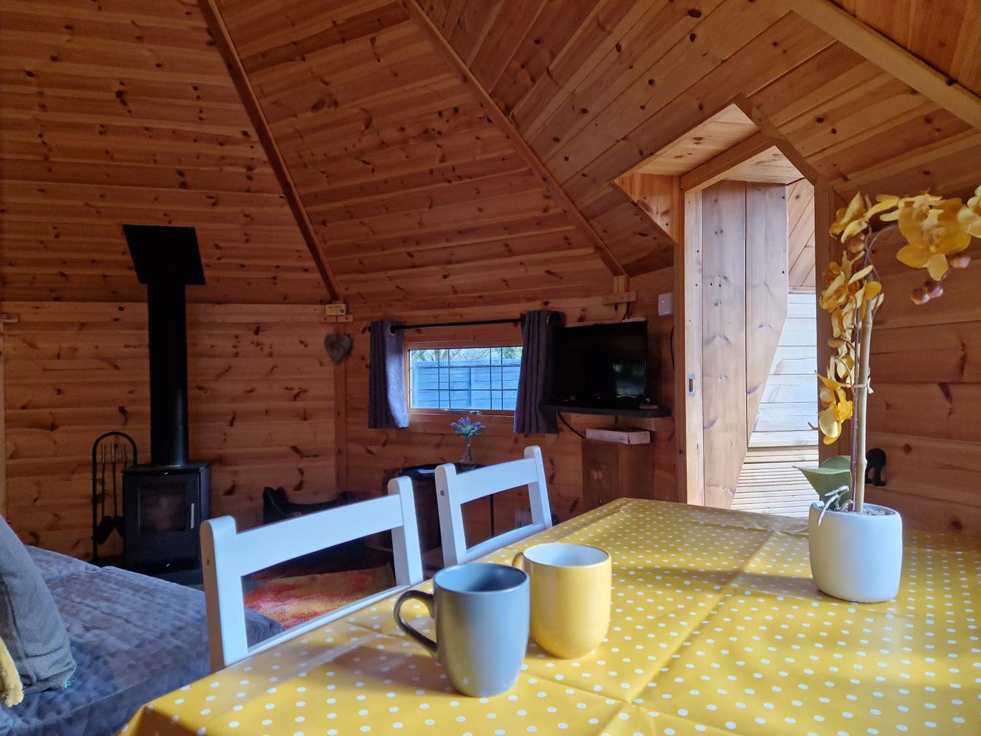 The Hive - Unique Log Cabin With Wood Burning Stove Ludchurch Zewnętrze zdjęcie